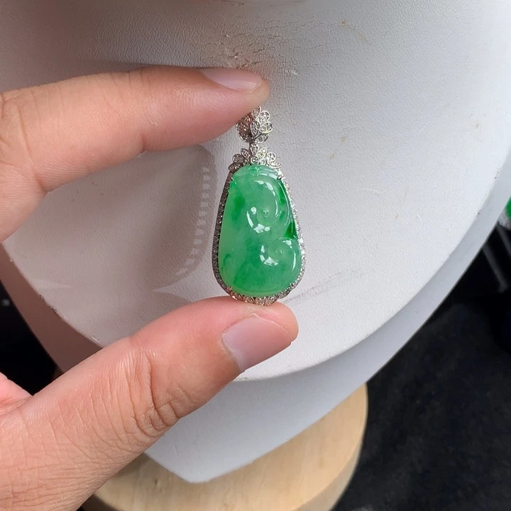 翡翠18K金镶嵌吊坠(不含链)