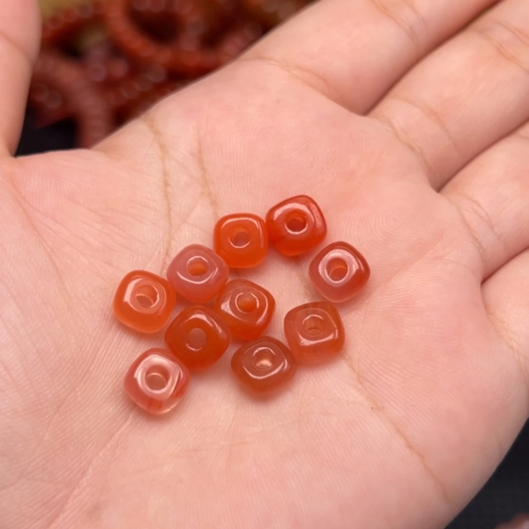 南红玛瑙未镶嵌吊坠(不含链)多样性