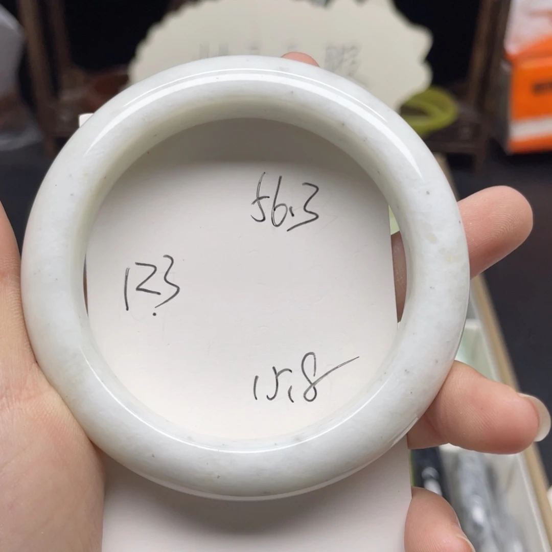 未镶嵌蛇纹石玉手链
