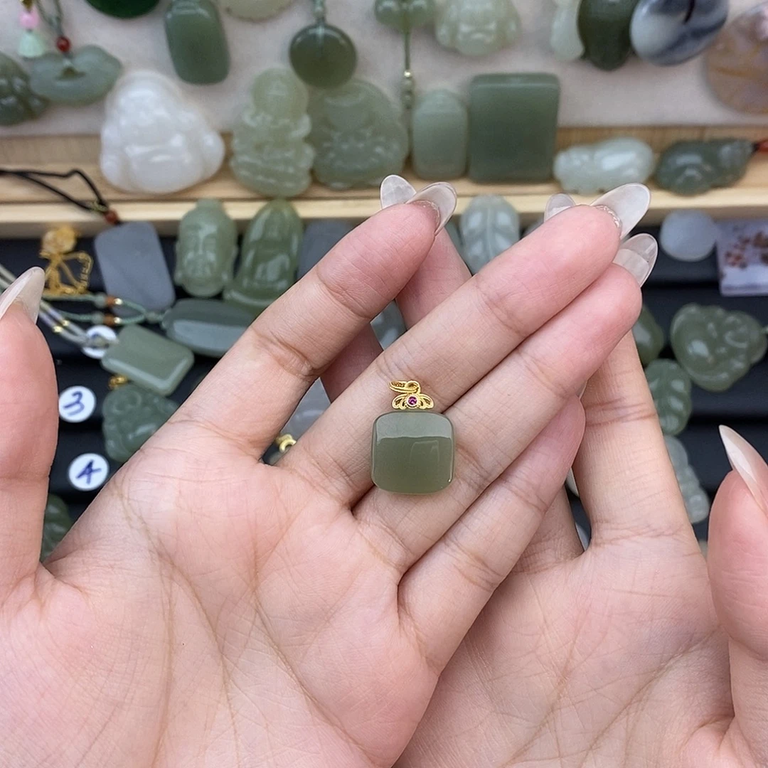 吊坠(赠链)银S925镶嵌和田玉