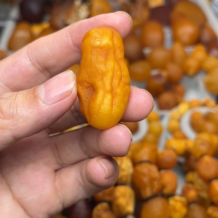 琥珀未镶嵌裸石天然蜜蜡吊坠