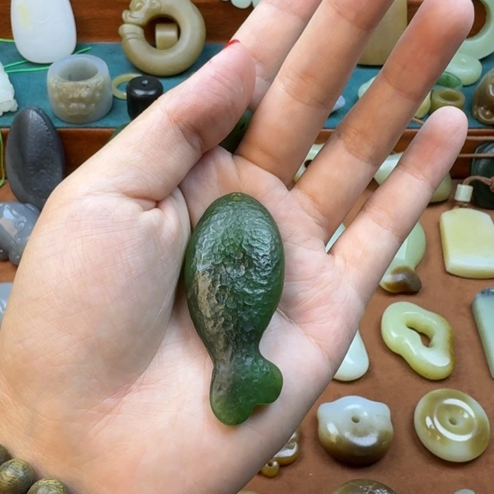 敏***头颈饰未镶嵌和田玉