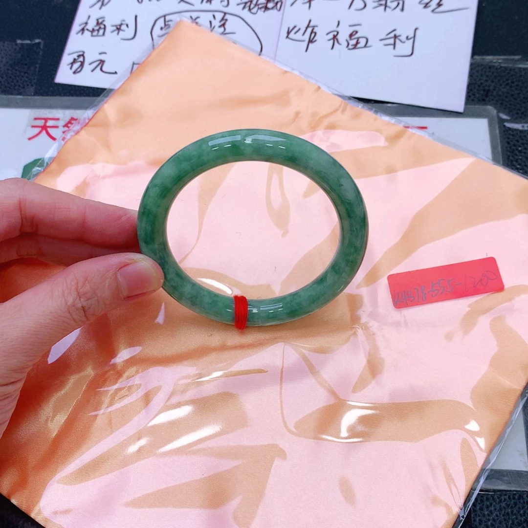未镶嵌手镯翡翠缅甸翡翠手镯