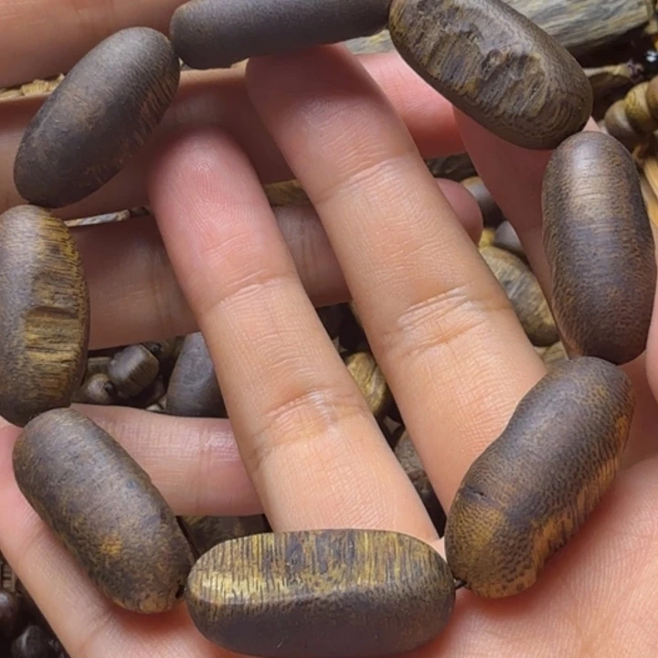 沉香碎屑沉香沉香碎屑留疤1个