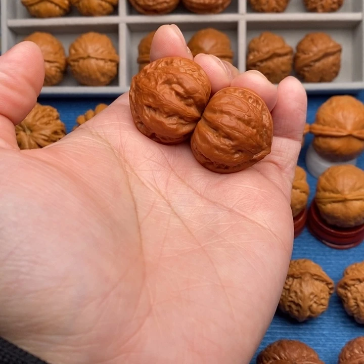 大***轩把件文玩核桃精品小手捻