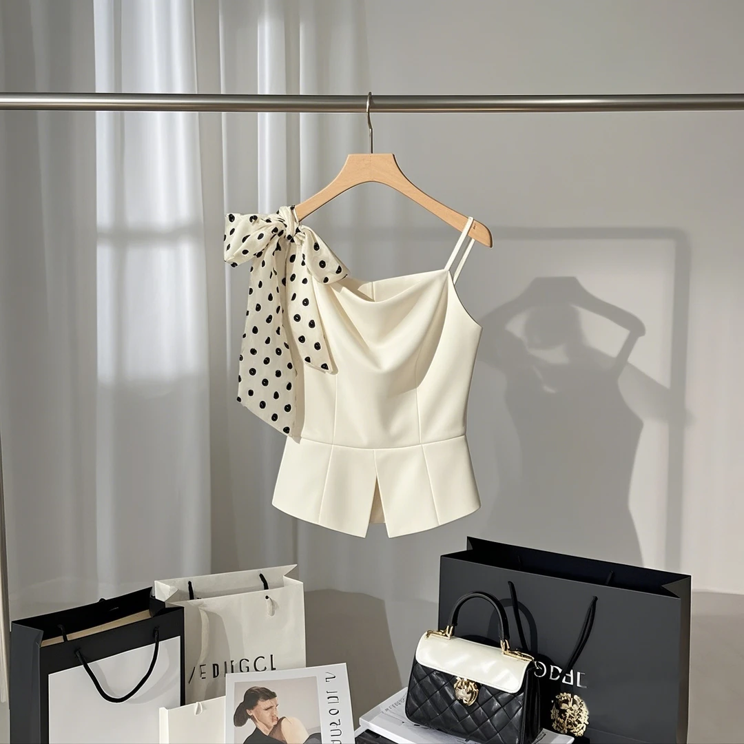 发撒气质波点蝴蝶结吊带背心T恤女夏季2025新款时尚修身露肩上衣