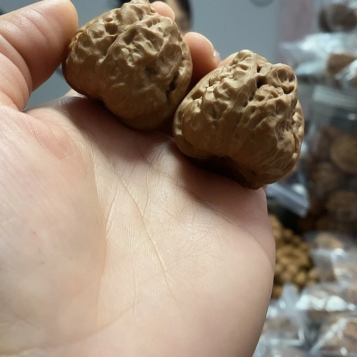 文玩核桃把件36.5红皮蛤蟆头