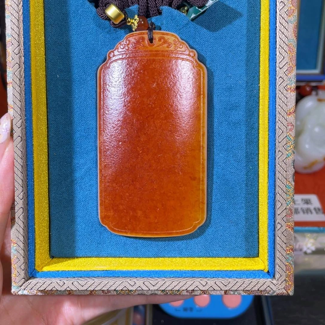 翘***楚和田玉未镶嵌挂件