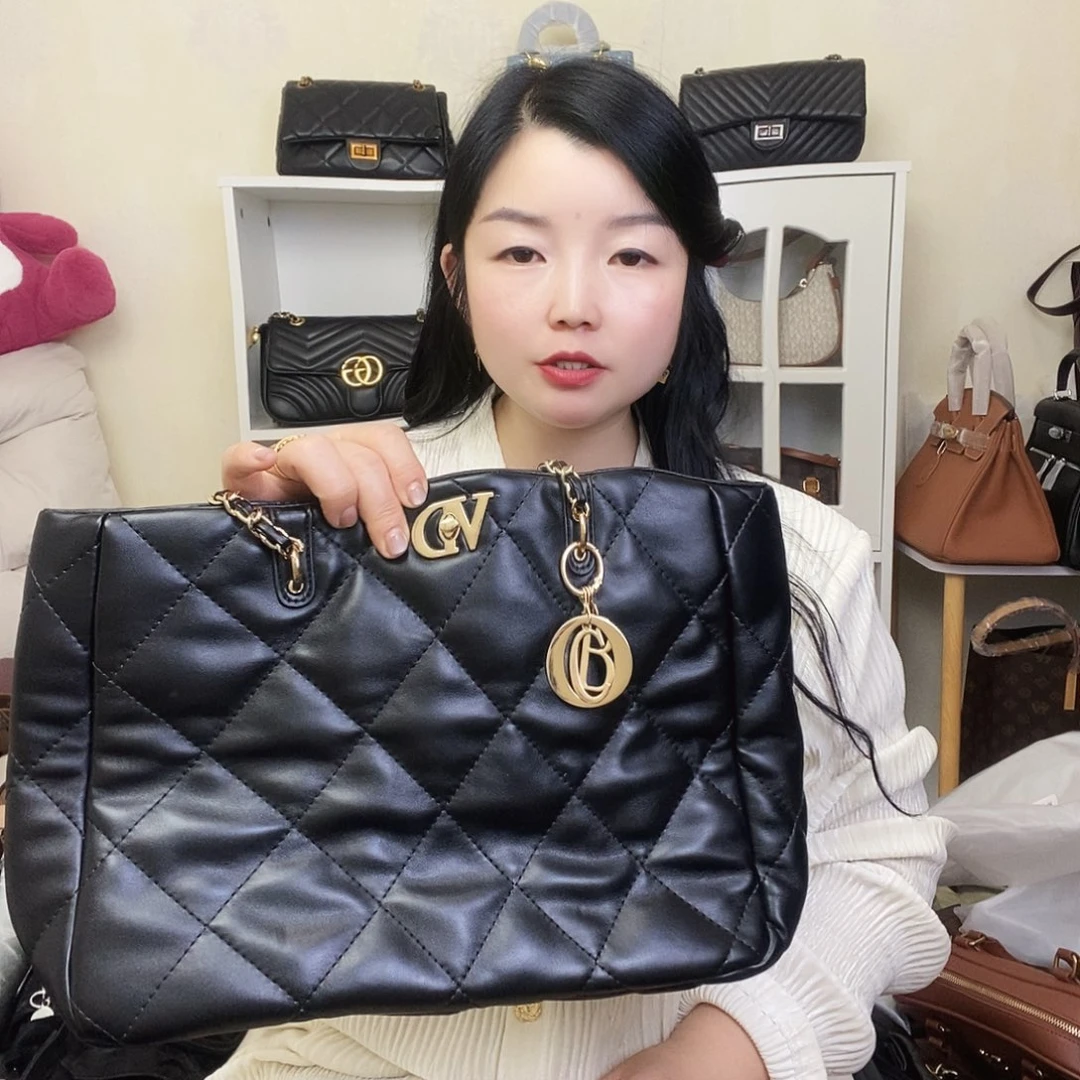 黄牛剖层皮革绵羊皮（革）牛剖层皮革羊皮（革）黄牛皮（革）PU