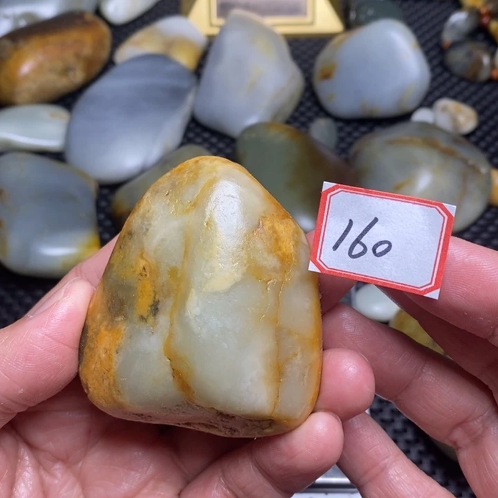 未镶嵌和田玉把件160