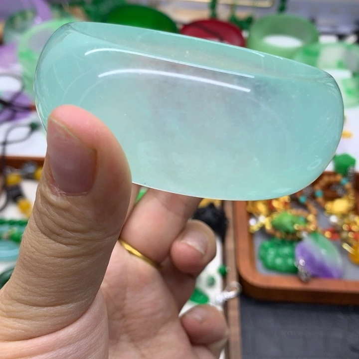 高端大气上档次吊坠