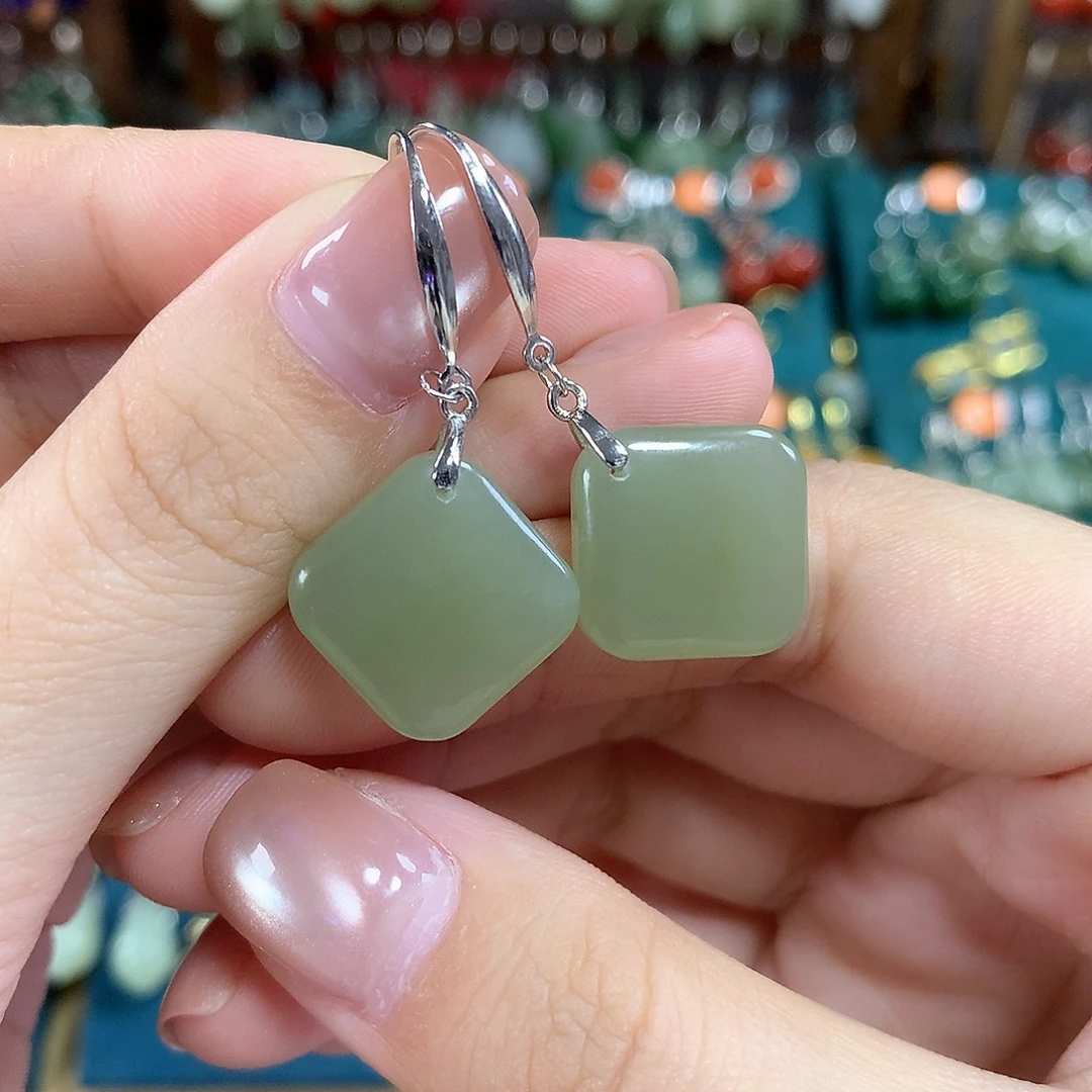 和田玉银S925镶嵌耳饰方糖卡15左右