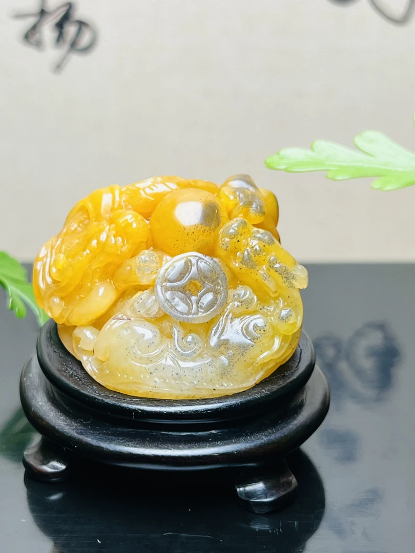 寿山双层皮田黄石双螭戏球摆件省师瞿述财出品