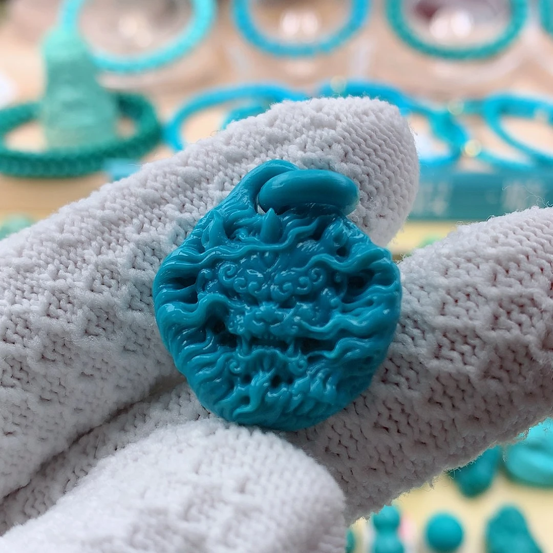 绿松石颈饰未镶嵌