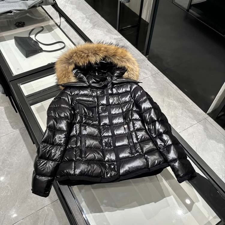 25年春装新款女装 法式时尚毛毛领小口袋收腰裁剪连帽外套-W127