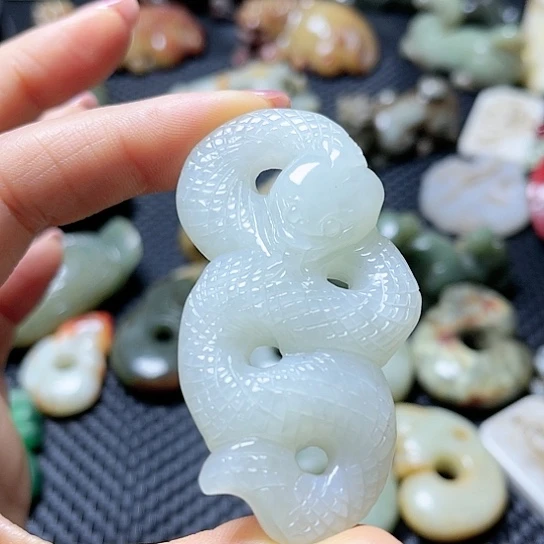 白玉菩提吊坠摆件