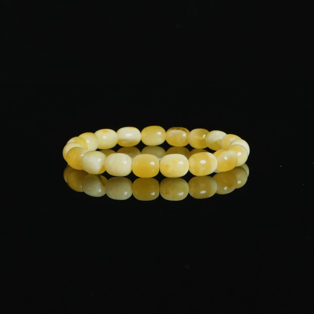 M5232 俄料白花蜜枣珠手串 9.44g
