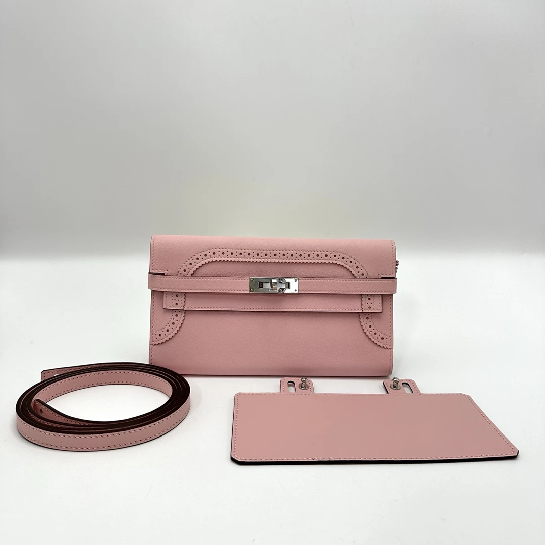 99新 Hermes/爱马仕 樱花粉银扣Kelly long蕾丝长款钱包 04171