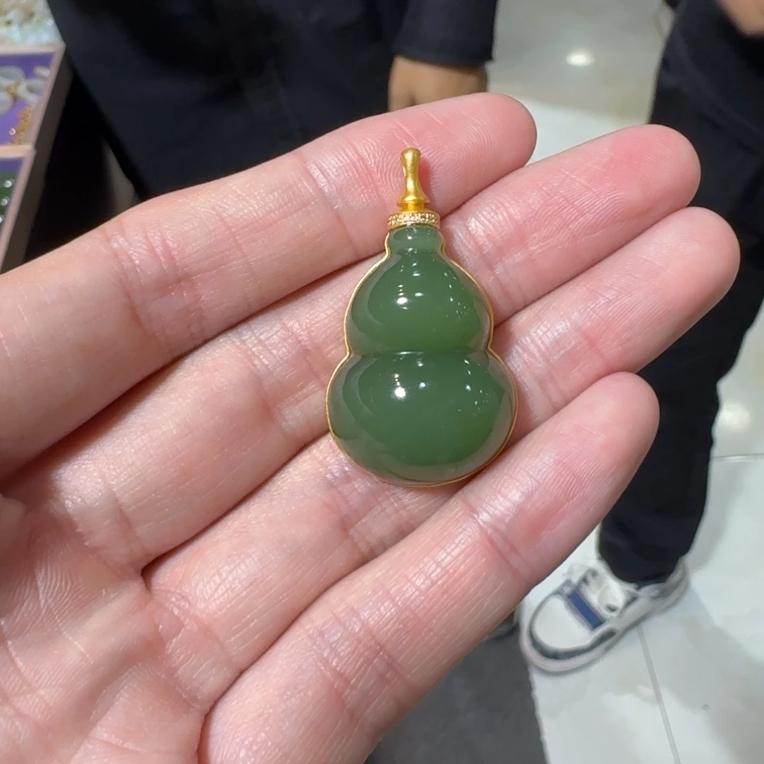 和田玉18K金镶嵌颈饰104好大哥