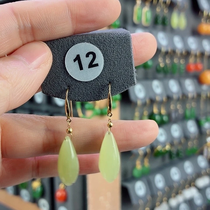 和田玉18K金镶嵌耳饰