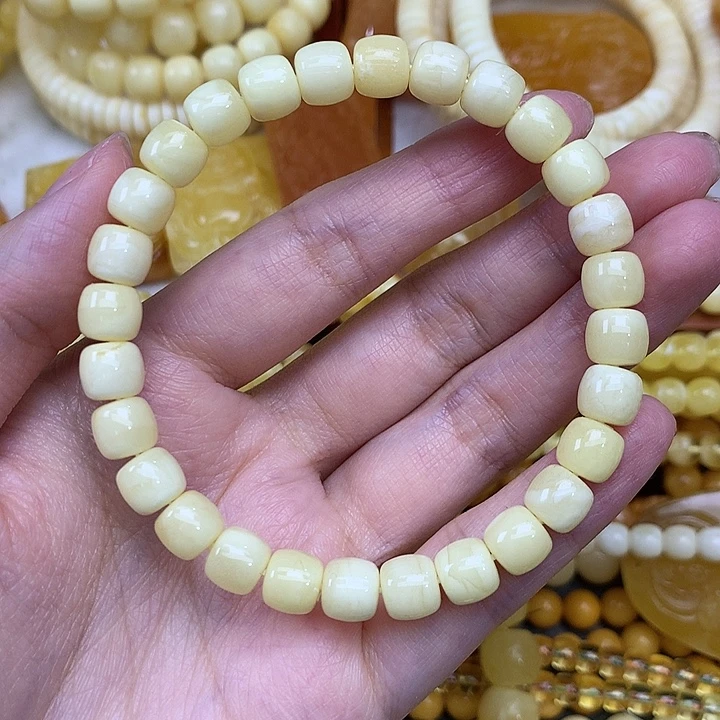 蜜蜡未镶嵌珠宝奇石