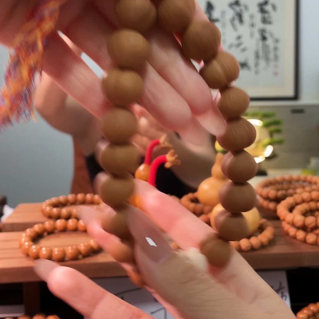 ლ***生猴头核桃吊坠猴头屁桃微瑕