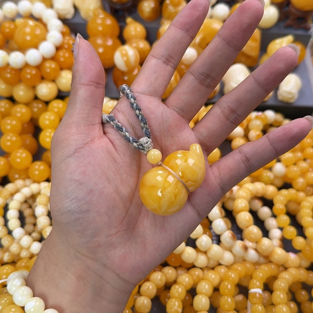 蜜蜡未镶嵌珠宝奇石
