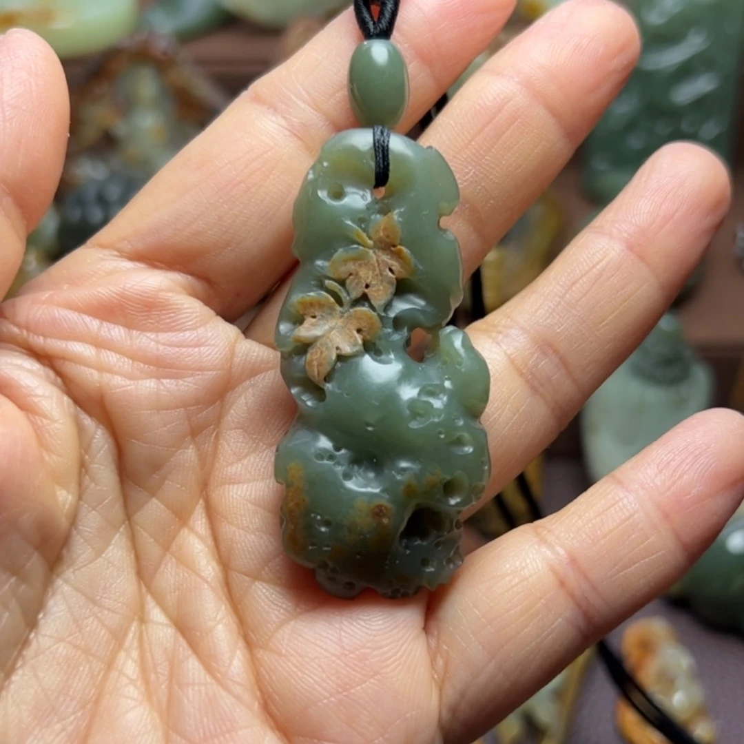 【闪购商品】岫岩河磨玉（透闪石质玉）未镶嵌颈饰