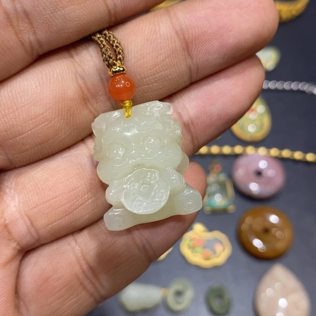 和田玉颈饰未镶嵌