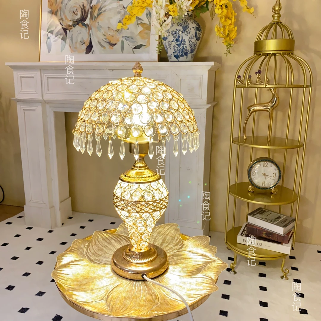 暖光节能简约风台灯台式美式复古水晶床头灯摆件