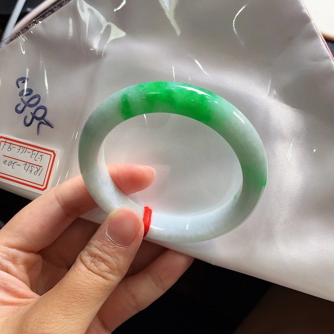未镶嵌手镯翡翠大圈口白底青有种水正阳绿福利
