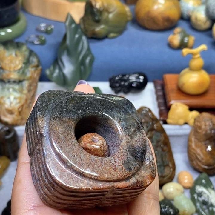 岫岩河磨玉（透闪石质玉）未镶嵌把件