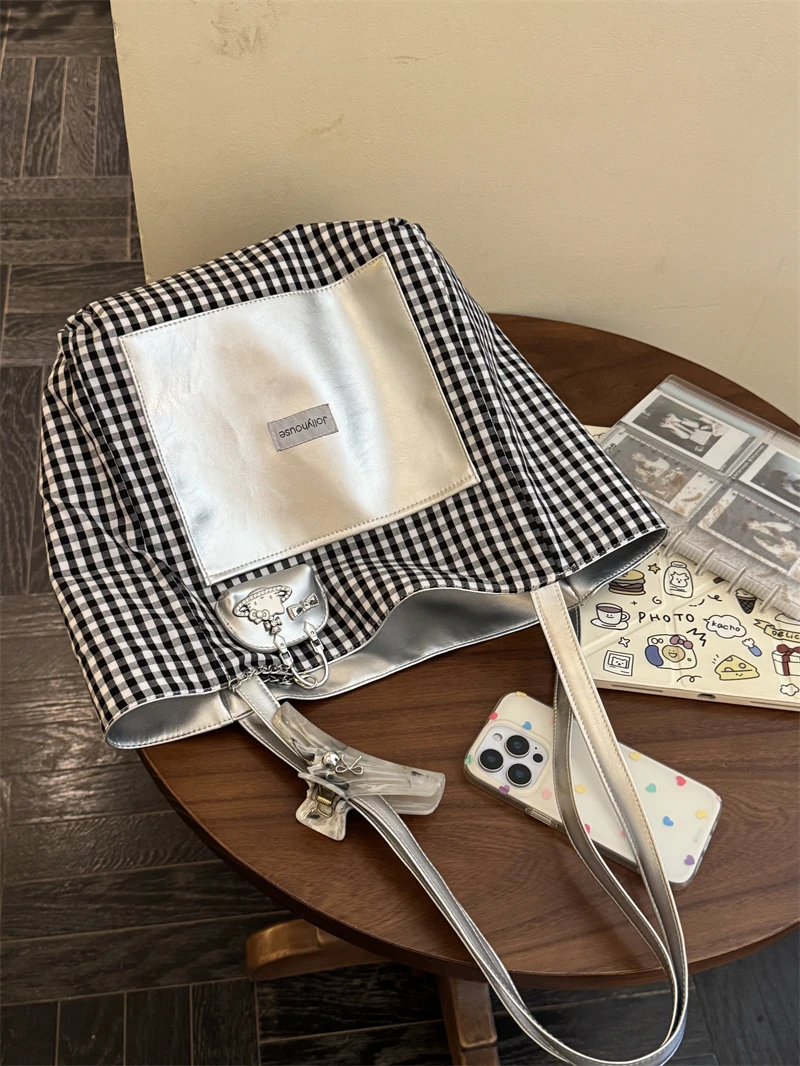 2025新款格纹百搭大容量银色托特包上班通勤时尚单肩包外出旅行包