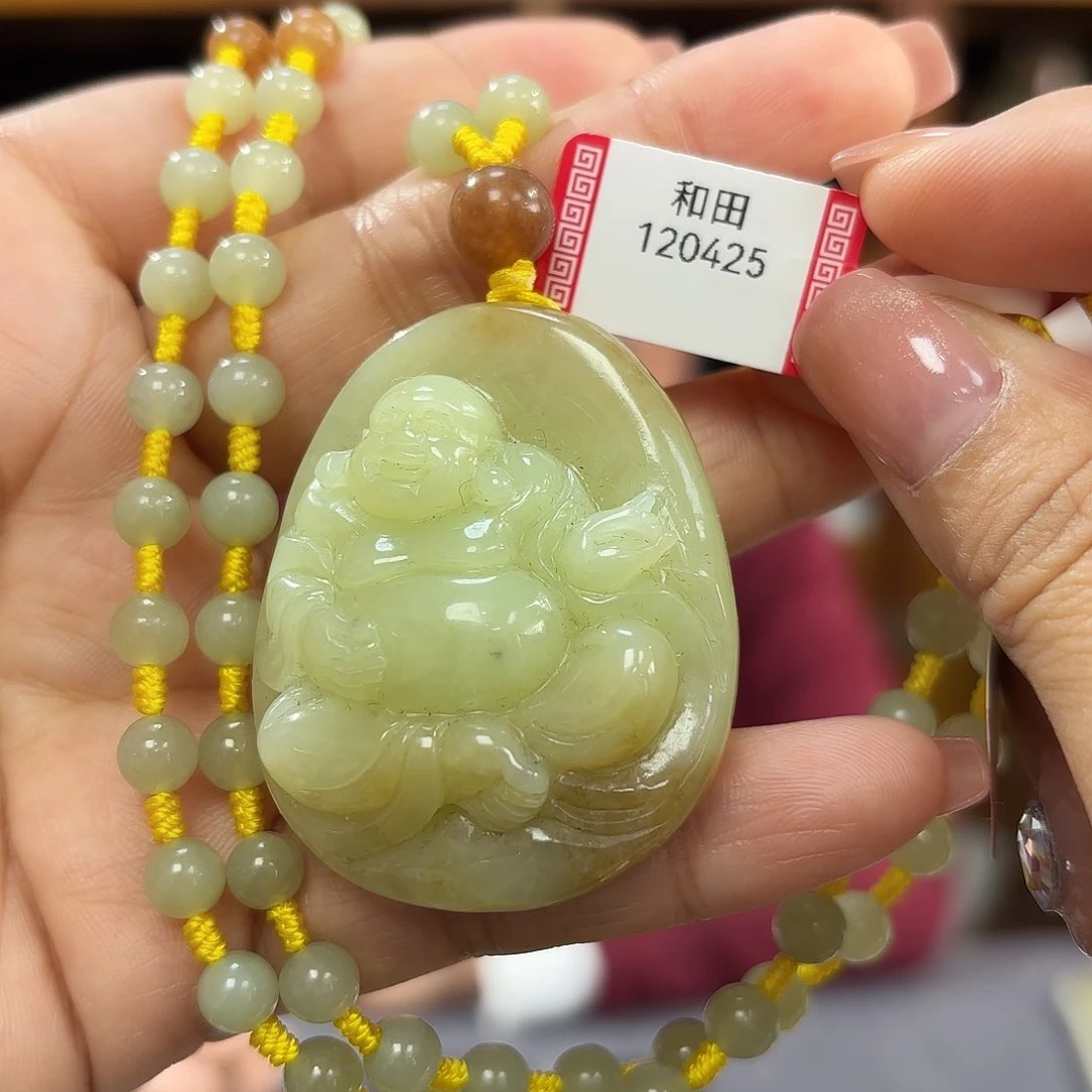和田玉吊坠佛公未镶嵌