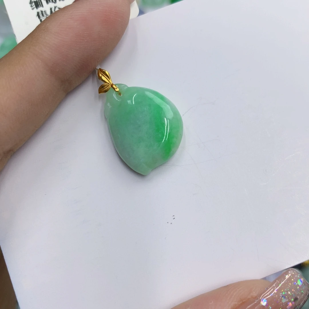 颈饰18K金镶嵌翡翠翡翠