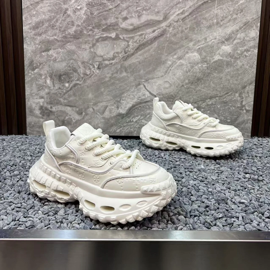 2025夏季新款轻奢高端增高帅气舒适百搭爆款皮面男款运动休闲鞋潮