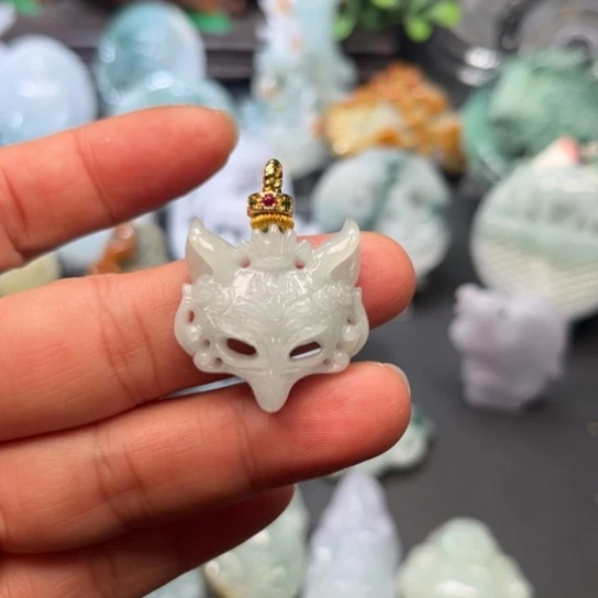 翡翠未镶嵌颈饰翡翠