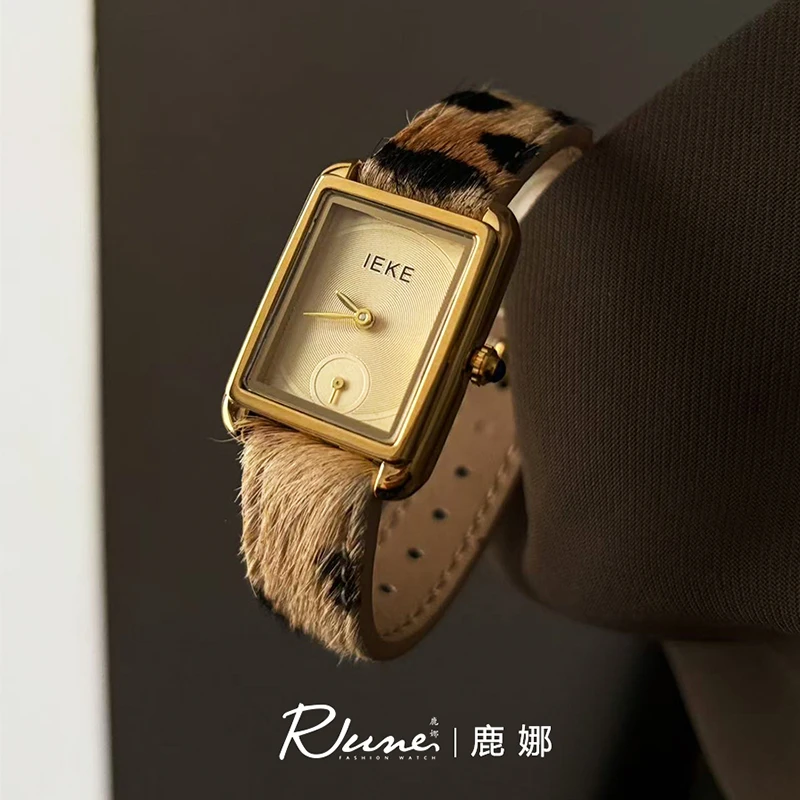 Rune鹿娜《豹》小众豹纹高级感森系简约真皮ins女士防水石英表手表