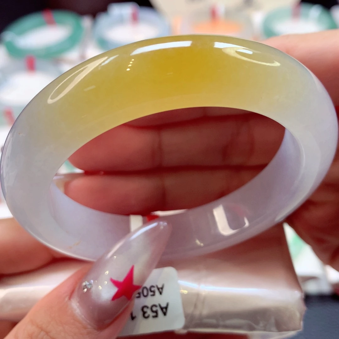 翡翠手镯未镶嵌泥鳅背17号66