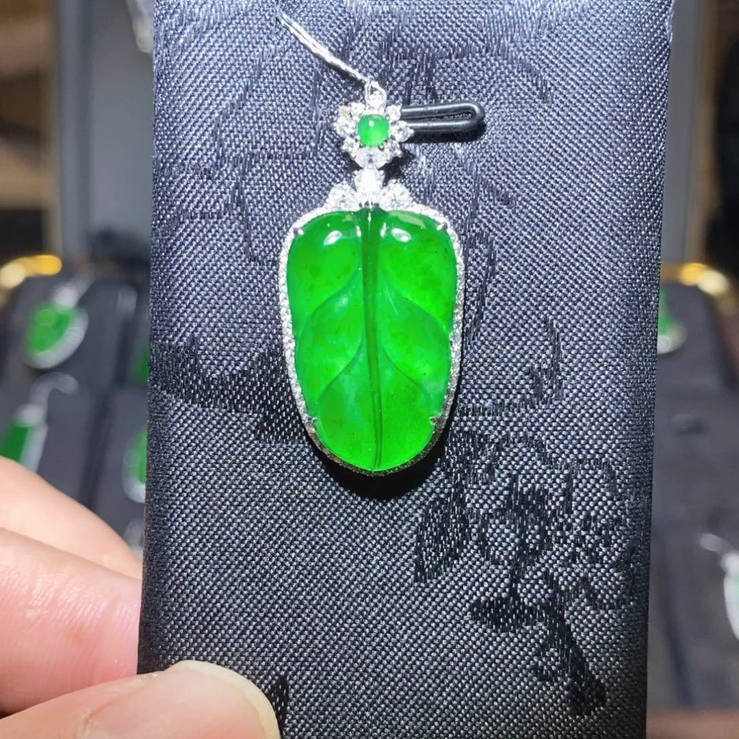 翡翠18K金镶嵌吊坠(不含链)叶子