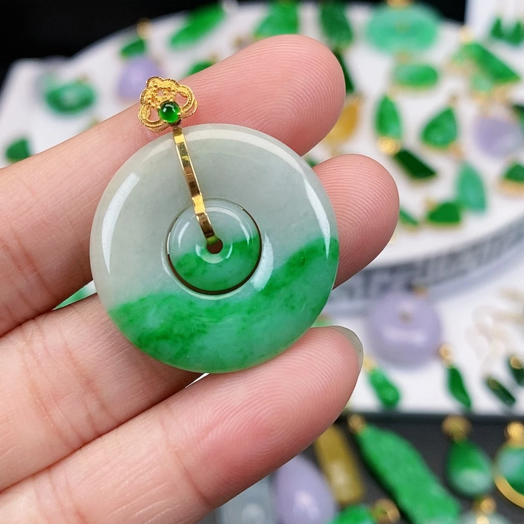 翡翠吊坠(不含链)18K金镶嵌