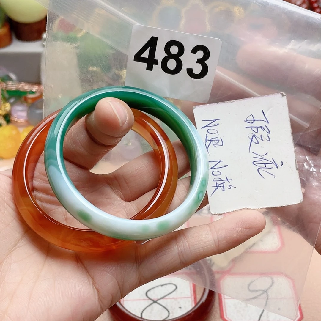 合金颈饰玛瑙/玉髓好*情