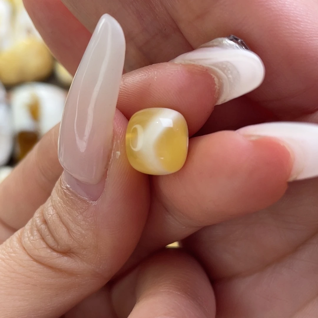 【闪购商品】琥珀裸石未镶嵌豚****人琥珀蜜蜡