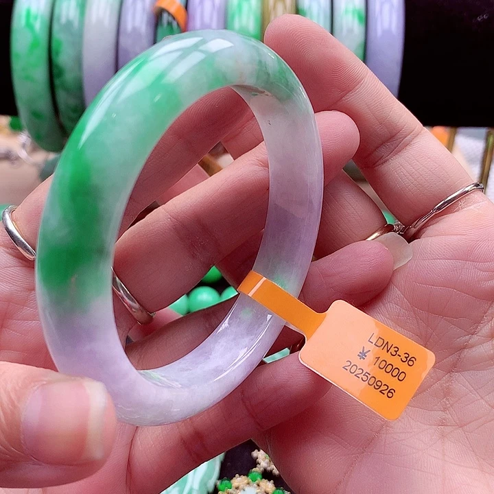 翡翠未镶嵌手镯翡翠