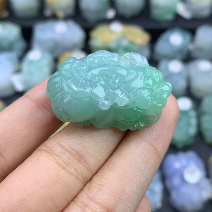 翡翠未镶嵌颈饰天然缅甸翡翠