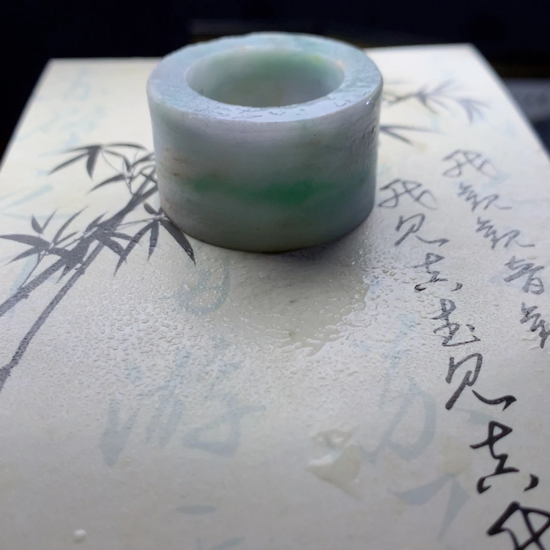 定制翡翠未镶嵌翡翠吊坠