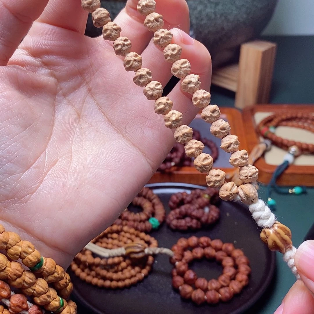 柏香籽/百香籽吊坠277.7wai xing r