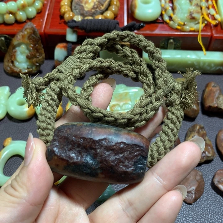 岫岩河磨玉（透闪石质玉）未镶嵌颈饰