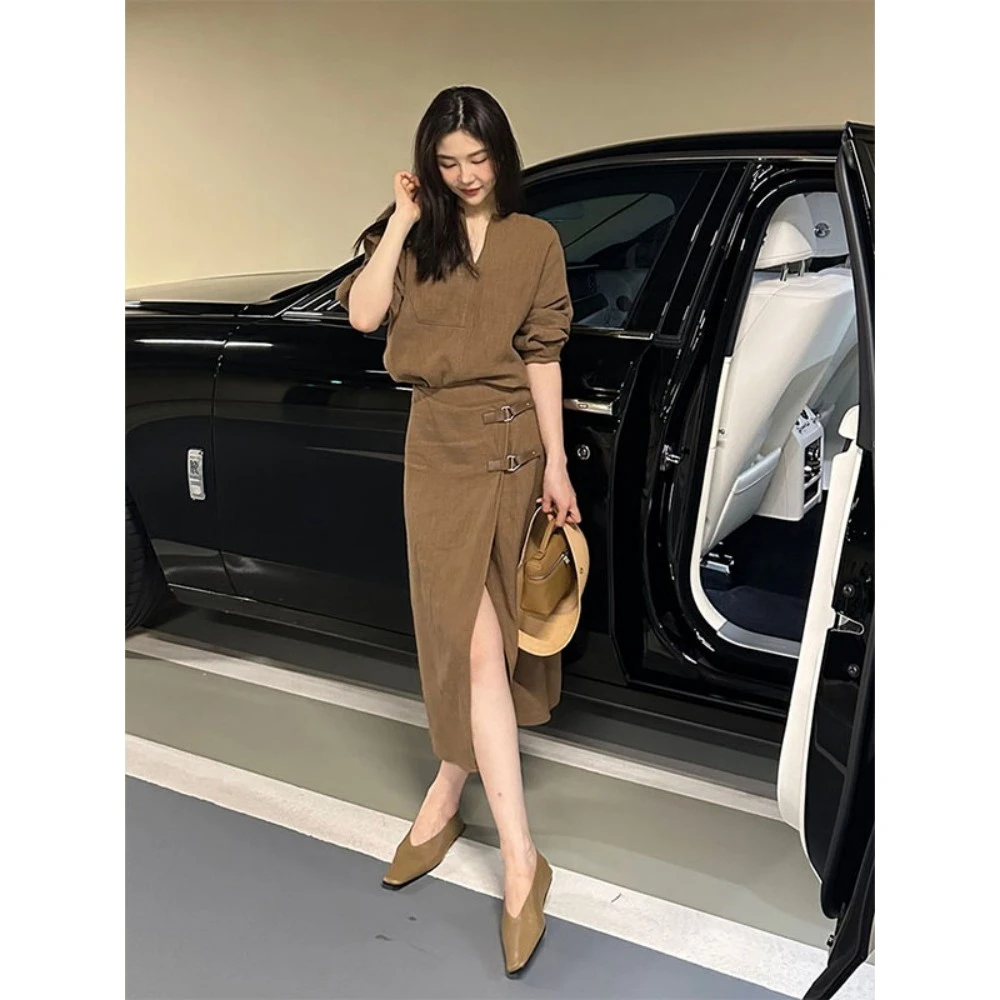 【红毯之夜】焦糖棕时尚美拉德套装秋季新款V领上衣开叉扣半裙