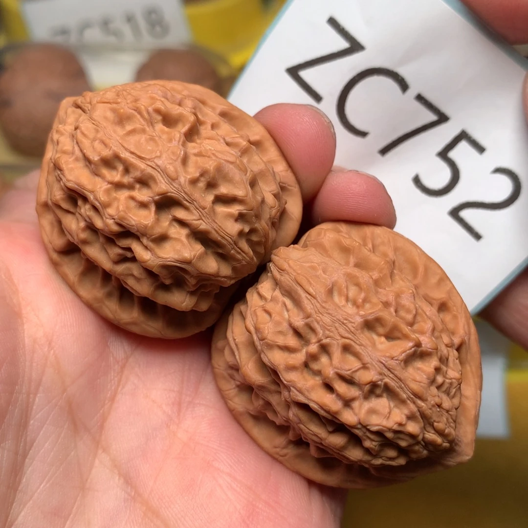 文玩核桃把件金牛37